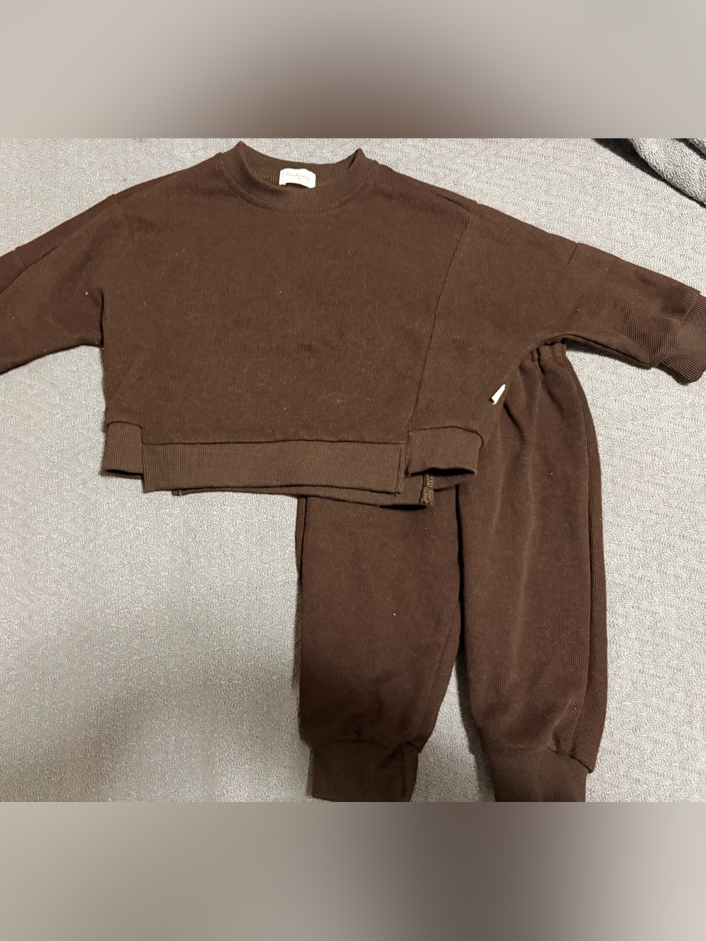Roobear kids brown sweatsuit